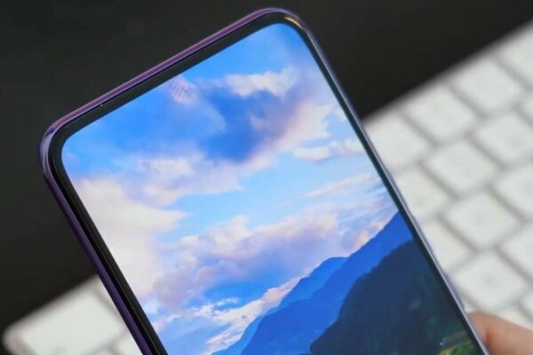 ZTE Axon 20 5G стал первым смартфоном с невидимой фронтальной камерой. Получилось так себе