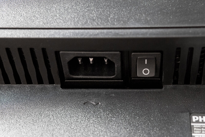 Обзор Philips Brilliance 328P6: 4K и USB-C с зарядкой для ноутбука