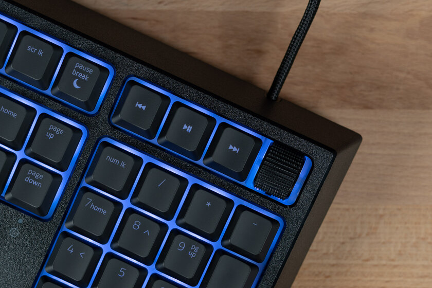 Обзор Razer Ornata V2: гибридные переключатели с тактильной отдачей