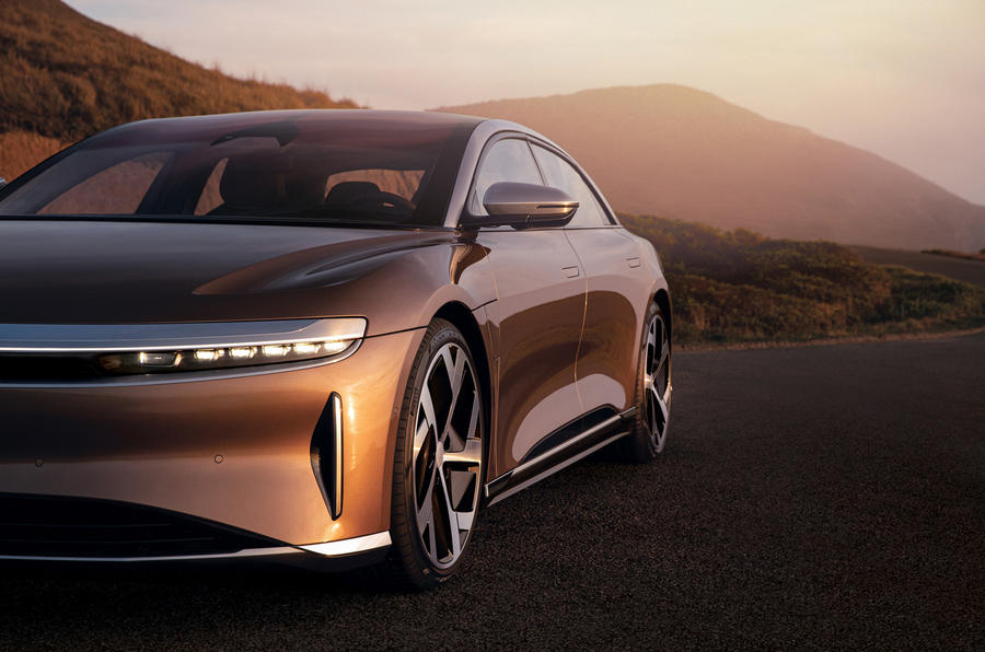 Лучше, чем Tesla: Lucid представил мощный электрический седан Air с запасом хода более 800 км