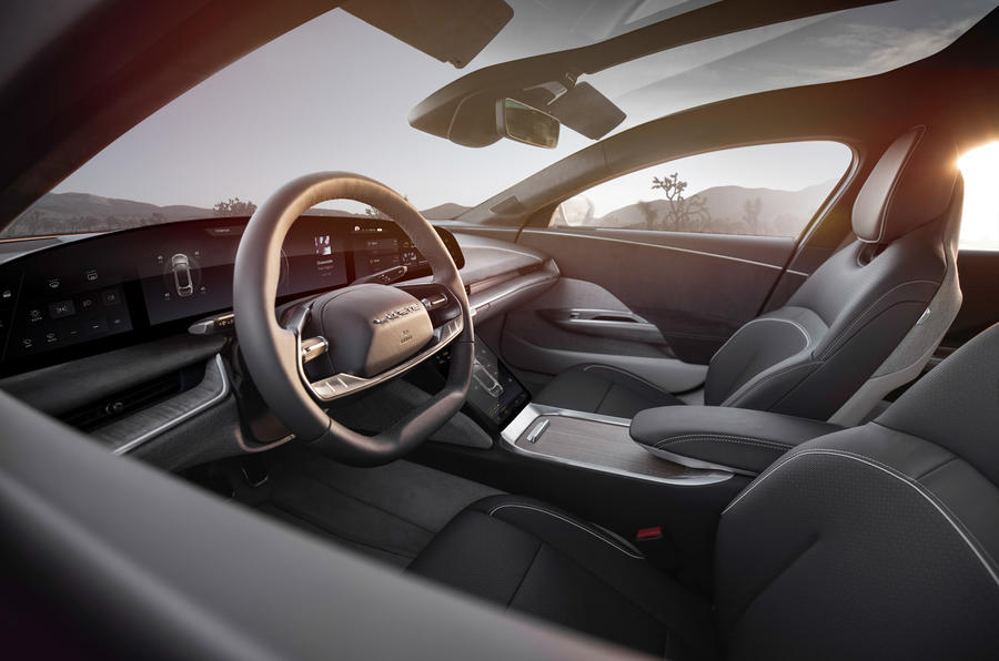 Лучше, чем Tesla: Lucid представил мощный электрический седан Air с запасом хода более 800 км