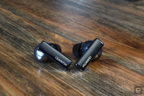 Huawei представила умные часы Watch GT 2 Pro и TWS-наушники FreeBuds Pro