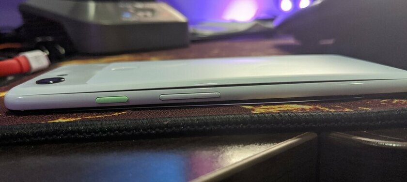 Владельцы Pixel 3 и Pixel 4 массово жалуются на вздутые батареи