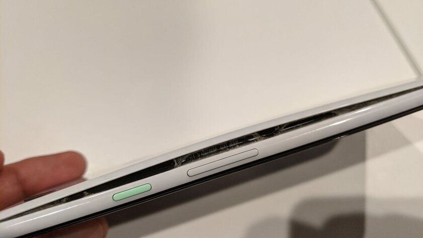 Владельцы Pixel 3 и Pixel 4 массово жалуются на вздутые батареи