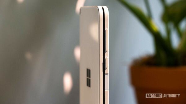 Обзор Microsoft Surface Duo в реальной жизни: совсем не похожий на другие