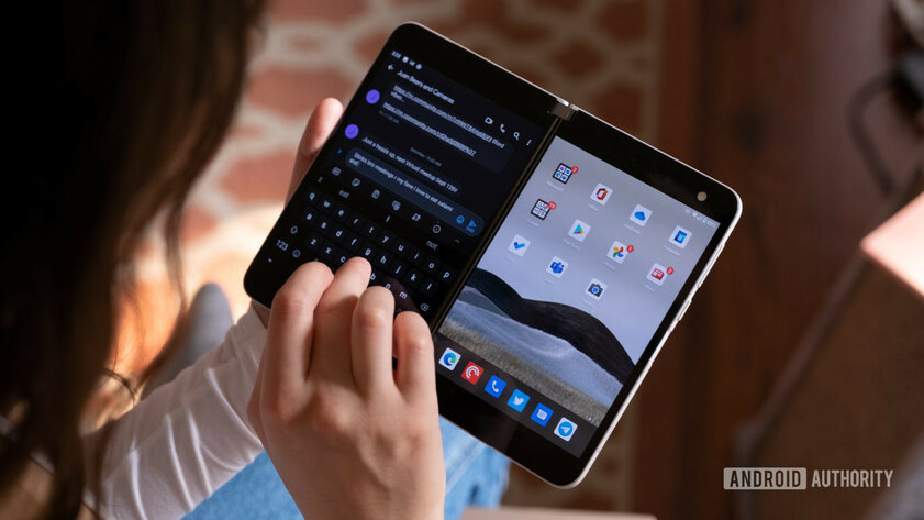 Обзор Microsoft Surface Duo в реальной жизни: совсем не похожий на другие
