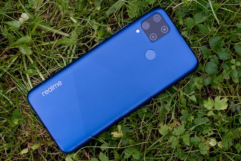 Обзор Realme C15: аккумулятор на 6000 мАч в практичном корпусе