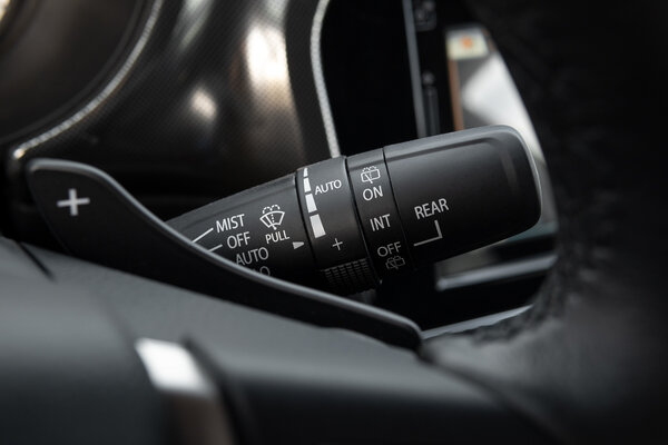 Тест-драйв Suzuki Vitara '20: отзывчивый мотор и узнаваемость на дороге