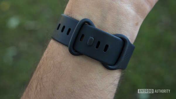 Обзор Fitbit Sense: точный GPS и хорошая автономность, но не без странностей