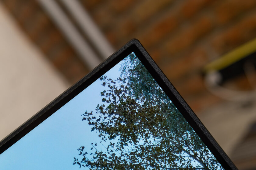Обзор AOC U32U1: профессиональный IPS, вертикальный режим и отличная сборка