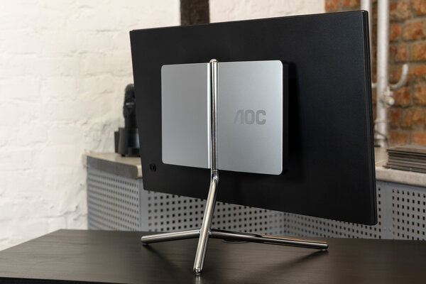 Обзор AOC U32U1: профессиональный IPS, вертикальный режим и отличная сборка