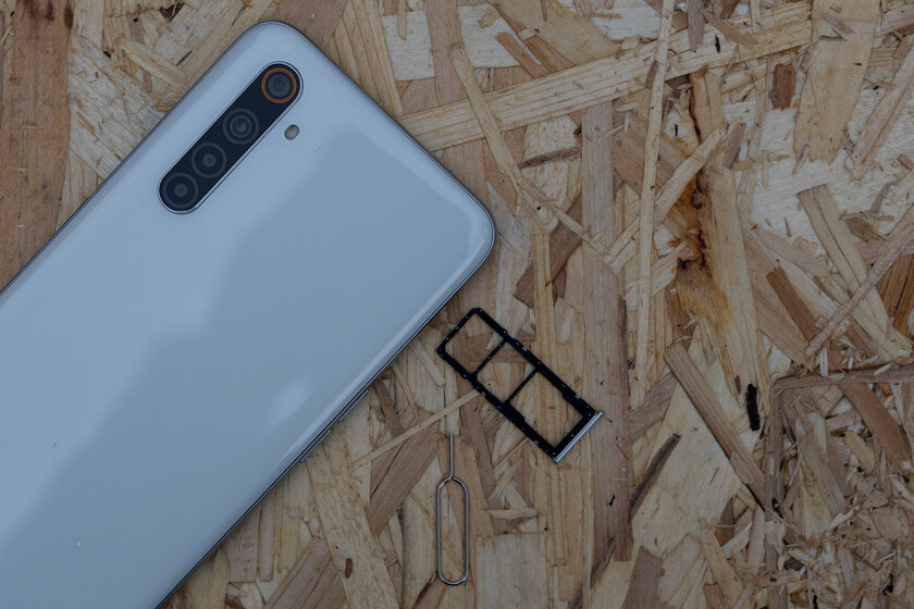 Обзор Realme 6s: геймерский MediaTek, 90 Гц, быстрая зарядка