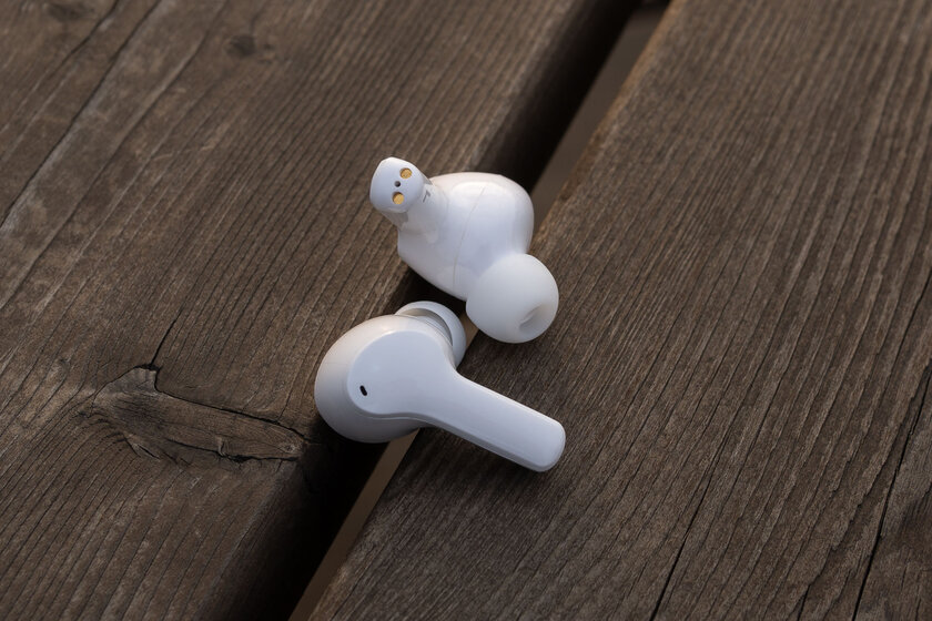 Обзор Moecen Earbuds X1: хороший баланс частот и отличная автономность