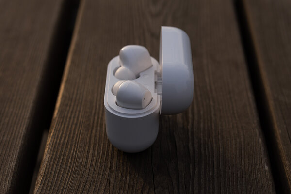 Обзор Moecen Earbuds X1: хороший баланс частот и отличная автономность