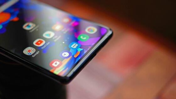 Смартфон, созданный фанатами для фанатов: обзор Samsung Galaxy S20 FE
