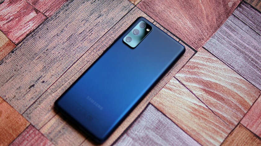 Смартфон, созданный фанатами для фанатов: обзор Samsung Galaxy S20 FE
