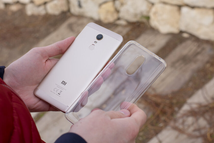 История серии Xiaomi Redmi: от смелого эксперимента до народного бестселлера