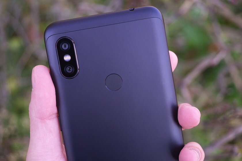 История серии Xiaomi Redmi: от смелого эксперимента до народного бестселлера