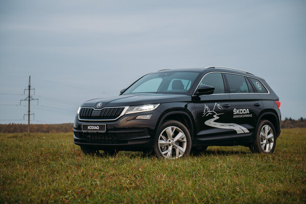 Полноприводная Skoda Karoq и другие новинки на загородном полигоне