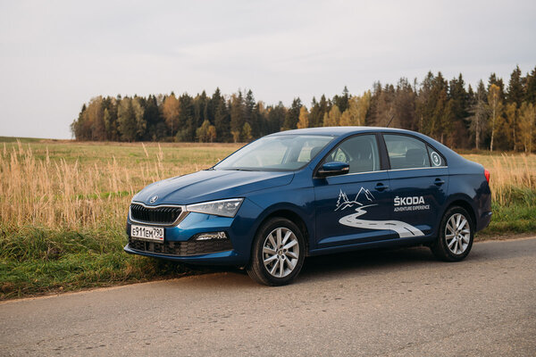 Полноприводная Skoda Karoq и другие новинки на загородном полигоне
