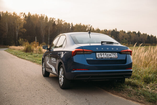 Полноприводная Skoda Karoq и другие новинки на загородном полигоне