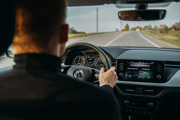 Полноприводная Skoda Karoq и другие новинки на загородном полигоне