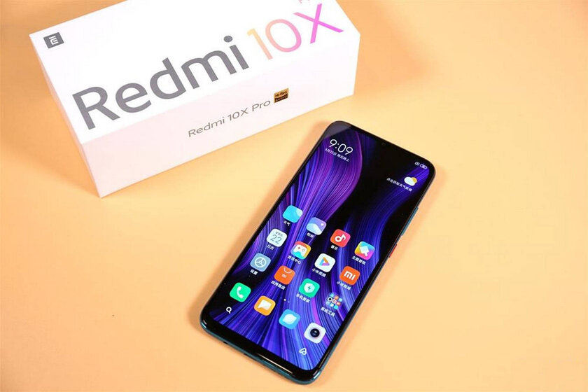 История серии Xiaomi Redmi: от смелого эксперимента до народного бестселлера
