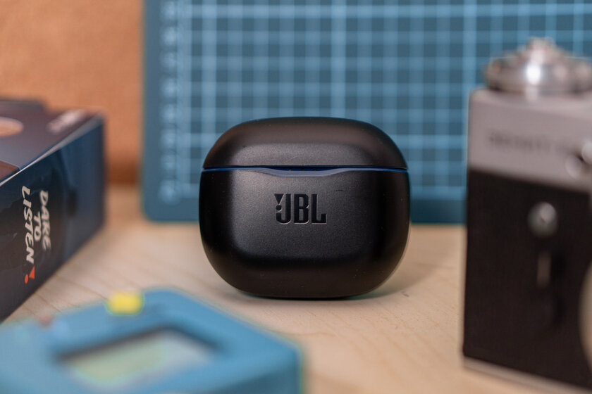 Обзор JBL TUNE 125TWS: 32 часа автономности, и это не выдумки