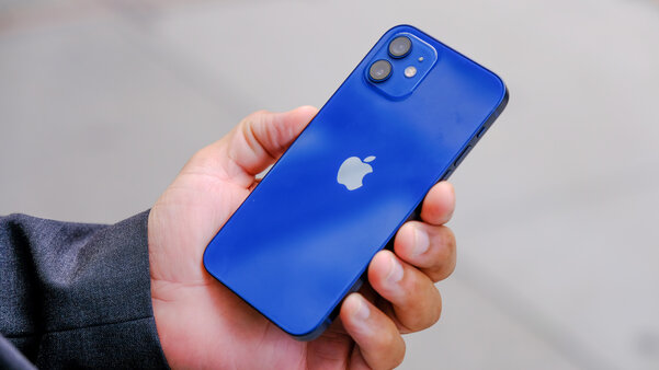 Первые обзоры iPhone 12: как западные журналисты оценили смартфон