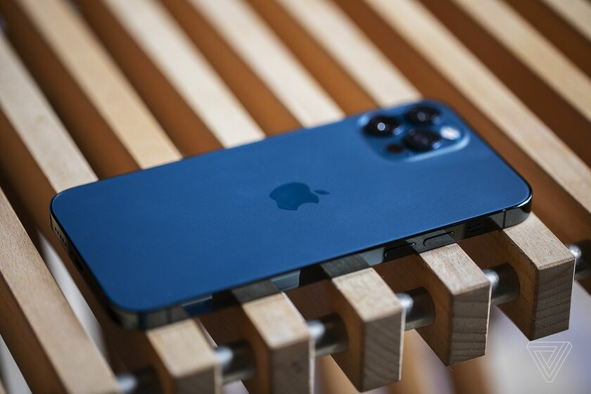 Первые обзоры iPhone 12 Pro: как горячую новинку оценили западные журналисты