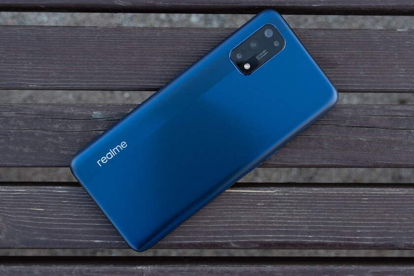 От 0% до 100% за 35 минут. Обзор Realme 7 Pro: интересный, нестыдный и за вменяемую цену