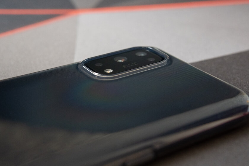 От 0% до 100% за 35 минут. Обзор Realme 7 Pro: интересный, нестыдный и за вменяемую цену