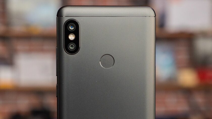 История серии Xiaomi Redmi: от смелого эксперимента до народного бестселлера