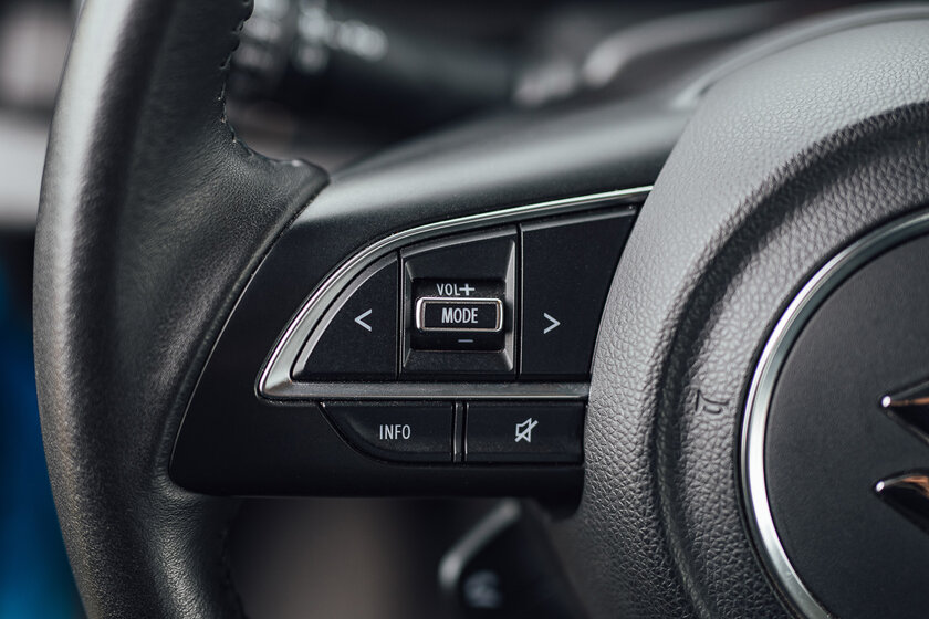 Тест-драйв Suzuki Jimny: компактный, красивый, но с небольшим запасом хода