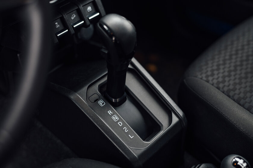 Тест-драйв Suzuki Jimny: компактный, красивый, но с небольшим запасом хода