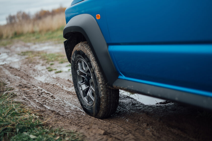 Тест-драйв Suzuki Jimny: компактный, красивый, но с небольшим запасом хода