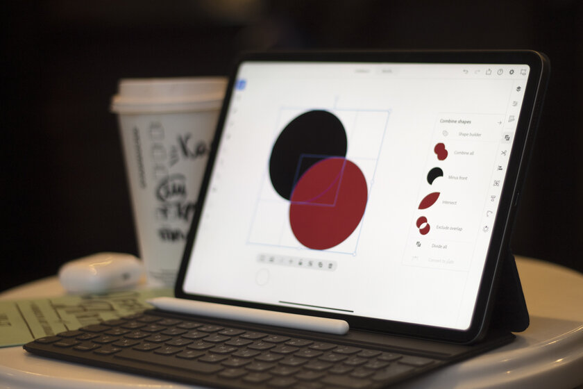 Illustrator на iPad: пора отказываться от ПК с мышкой? Разбор от дизайнера
