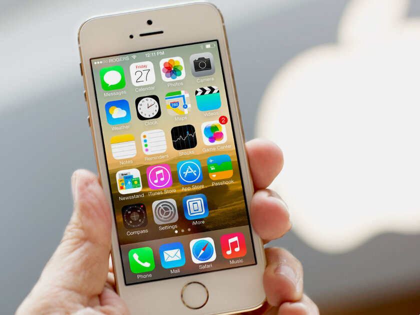История iPhone: чем больше всего запомнились и как они менялись из года в год