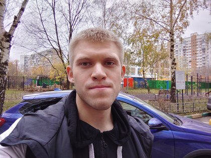 Sony Xperia 5 II — необычный смартфон, очень длинный и со странными камерами. Тестируем новинку