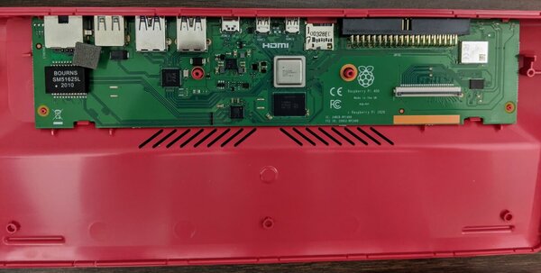 Полноценный ПК внутри клавиатуры, и это дёшево. Обзор Raspberry Pi 400