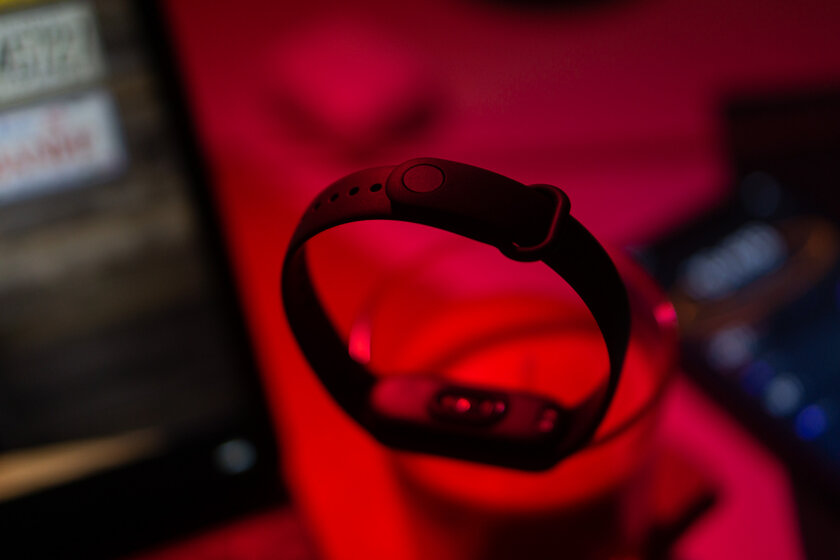 Обзор Amazfit Band 5: улучшенный клон Xiaomi Mi Band 5