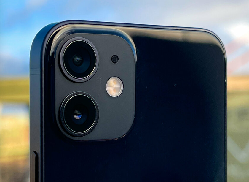 Обзоры iPhone 12 mini: чем интересен этот малыш по мнению западных изданий