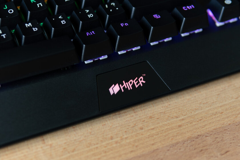 Обзор HIPER MK-3 RATE: тактильные переключатели с одноцветным свечением