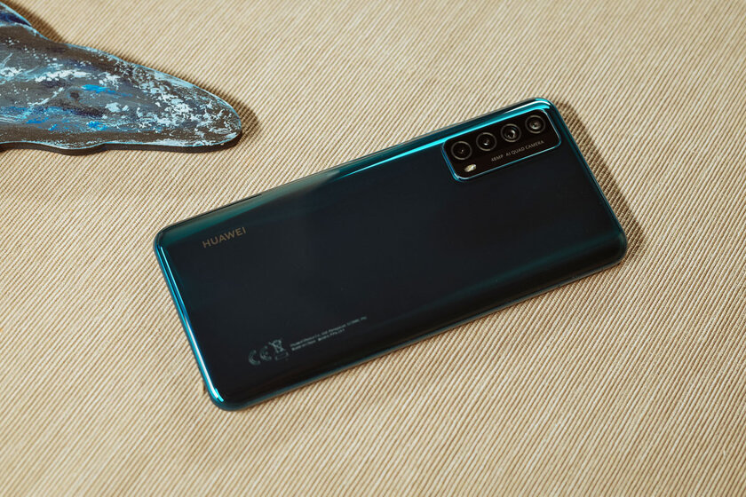 Похоже, новый король бюджетного рынка. Тестируем Huawei P smart 2021 с огромной батареей