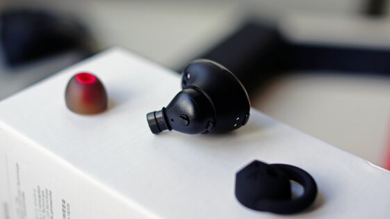 Обзор 1MORE True Wireless ANC: двойное шумоподавление и металлический кейс