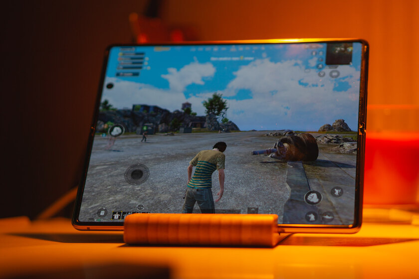 Подводные камни складного смартфона в реальной жизни. Проходил 2 недели с Galaxy Z Fold 2