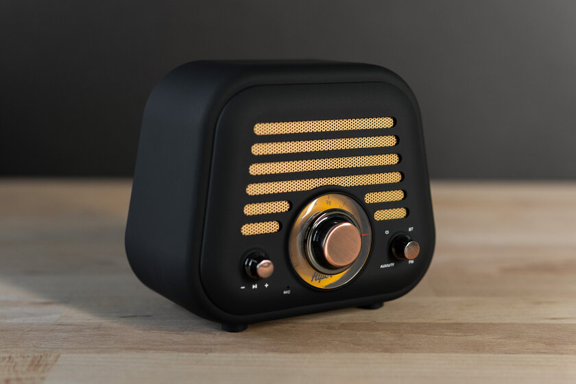 Обзор HIPER Retro L: радиоприёмник в стиле ретро