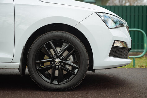 Тест-драйв Skoda Rapid '20. Такси, пенсионерская или первое авто?