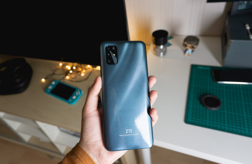Обзор ZTE Blade V2020 Smart: недорогой смартфон на странном процессоре — Дизайн. 3