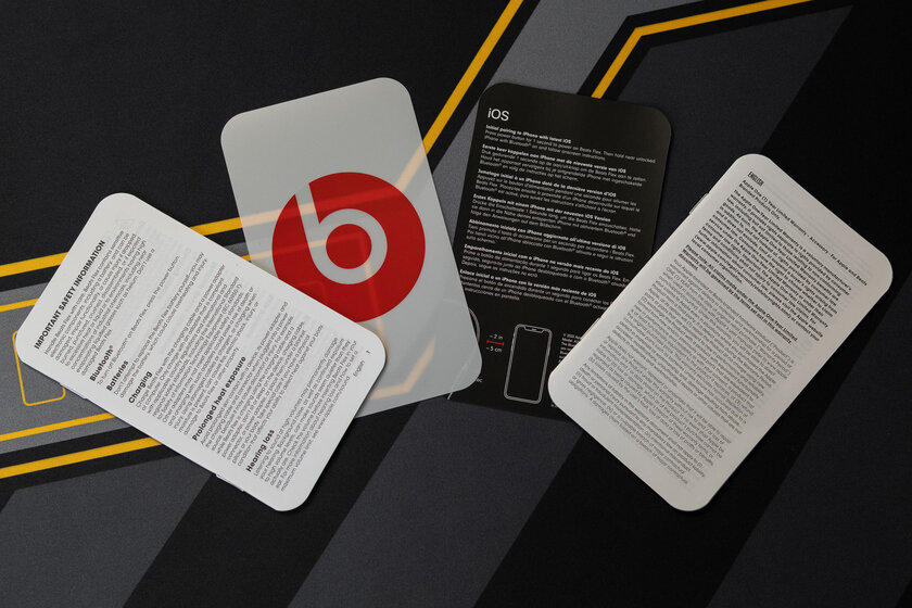 Каковы самые дешёвые наушники от Apple? Тестируем яркие Beats Flex